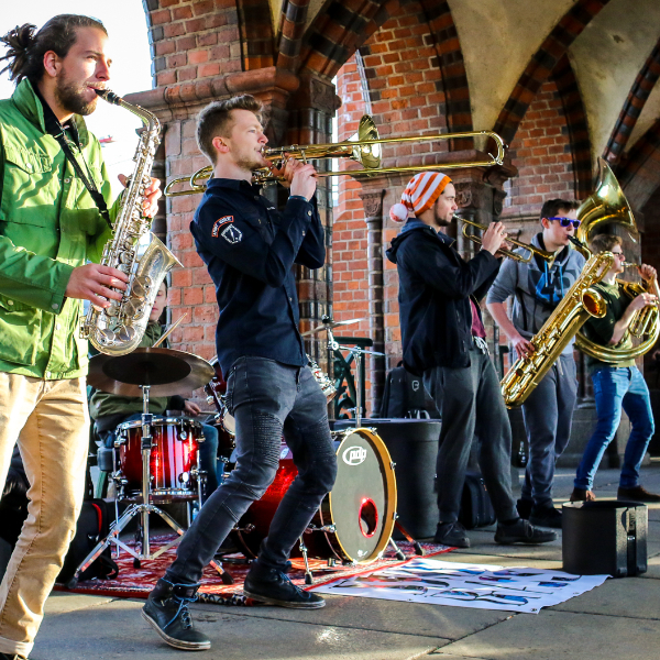 Duke Brass — Local Heroes Berlin